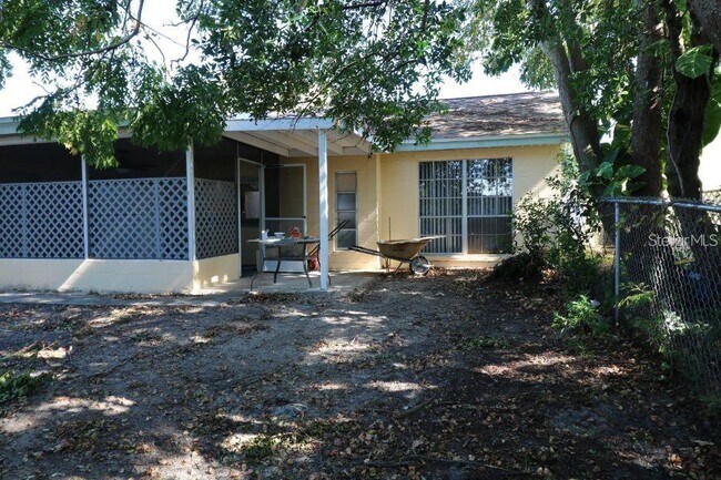 Building Photo - 12219 Partridge Hill Row