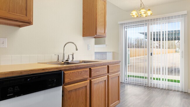 Building Photo - Sugar Street Townhomes