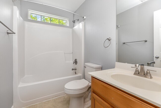 Building Photo - 8526 Suttonview Dr