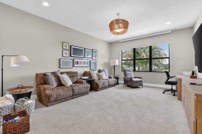 Building Photo - 17358 Santaluce Mnr