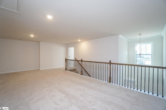 Building Photo - 204 Reynard Trl