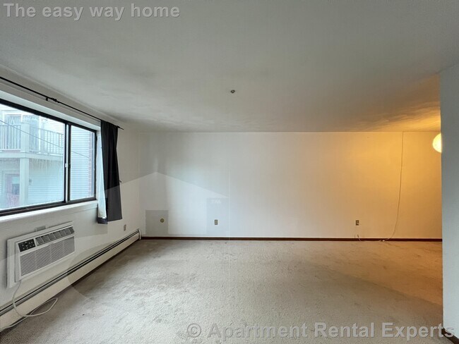 Building Photo - 25 Linden Ave