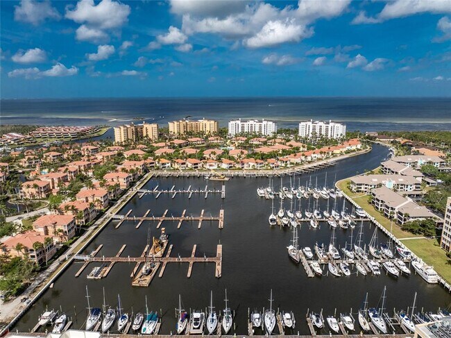 Building Photo - 2060 King Tarpon Dr