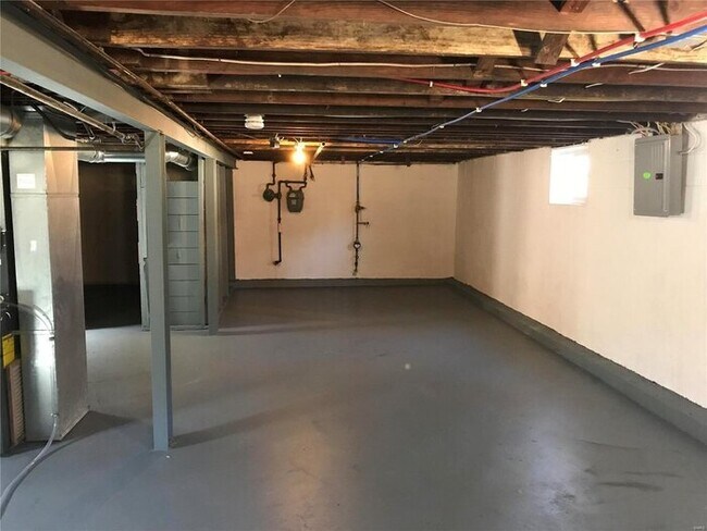 Building Photo - Fantastic 2bd/1ba home! Coming soon!