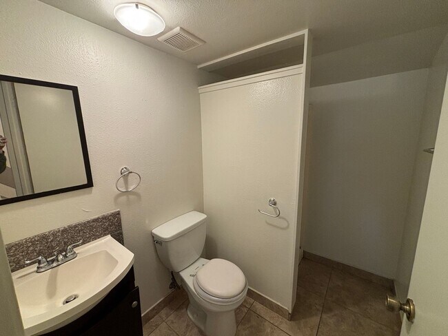 Building Photo - El Paso