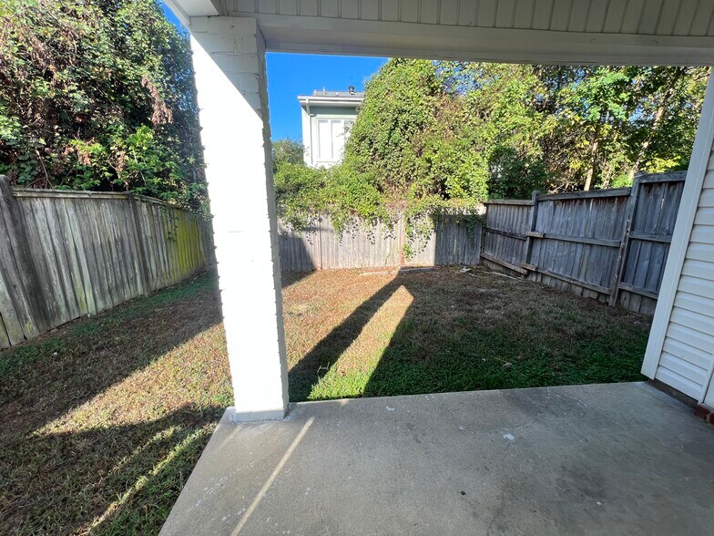 Building Photo - 6259 Woodrun Pl