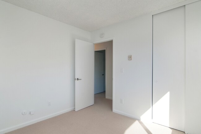 Building Photo - 7933 Camino Glorita