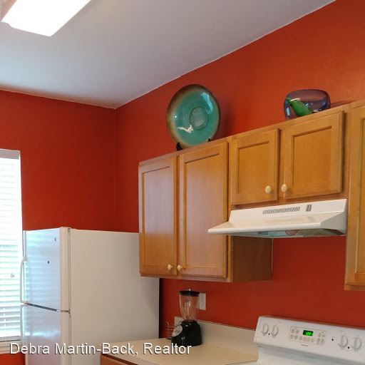 Building Photo - 2 br, 2.5 bath House - 4124 SW 15th Pl