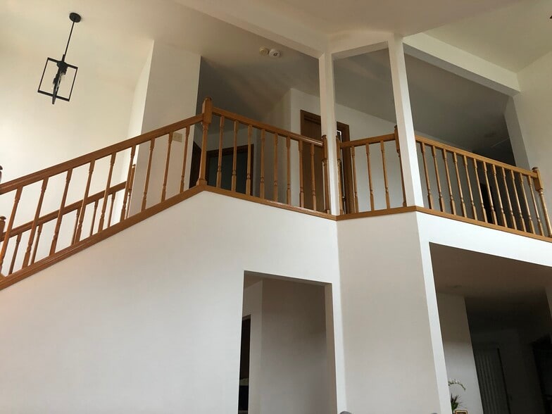 Building Photo - 10918 Crocus Pl NW