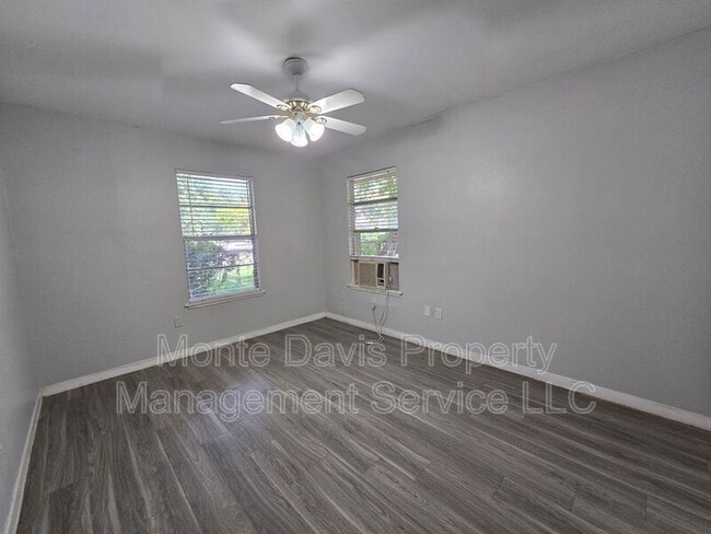 Building Photo - 4708 Red River St