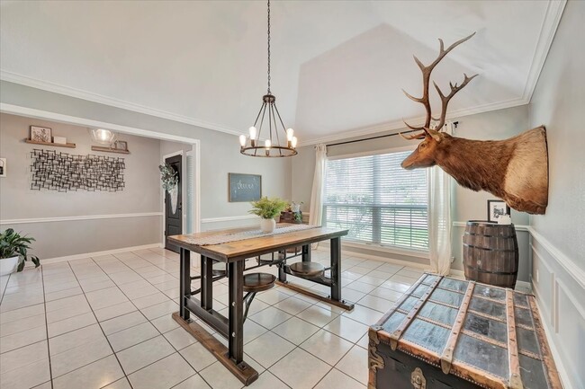 Building Photo - 15402 Willow Shores Dr