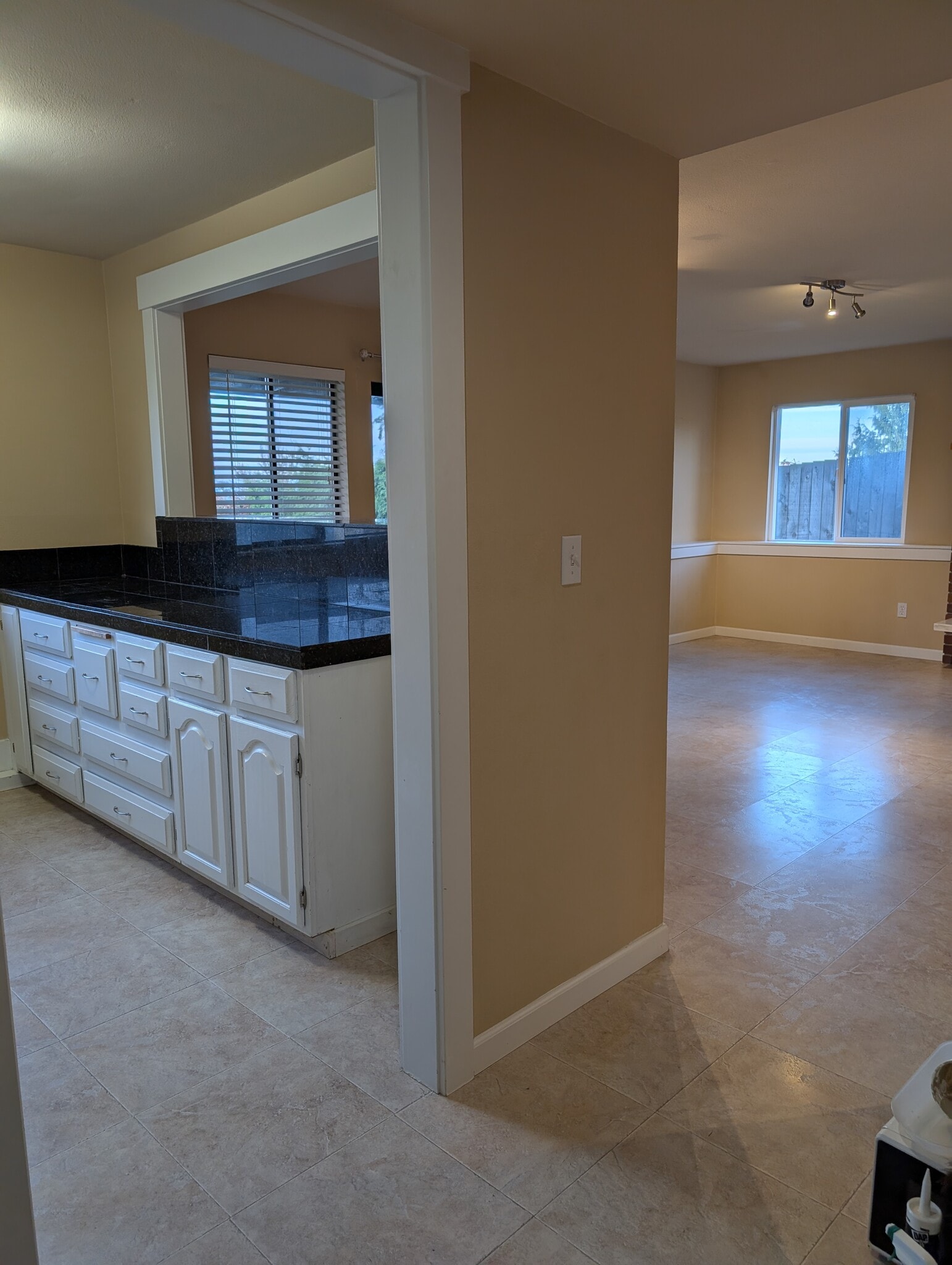 Building Photo - 12052 NE Jefferson Point Rd