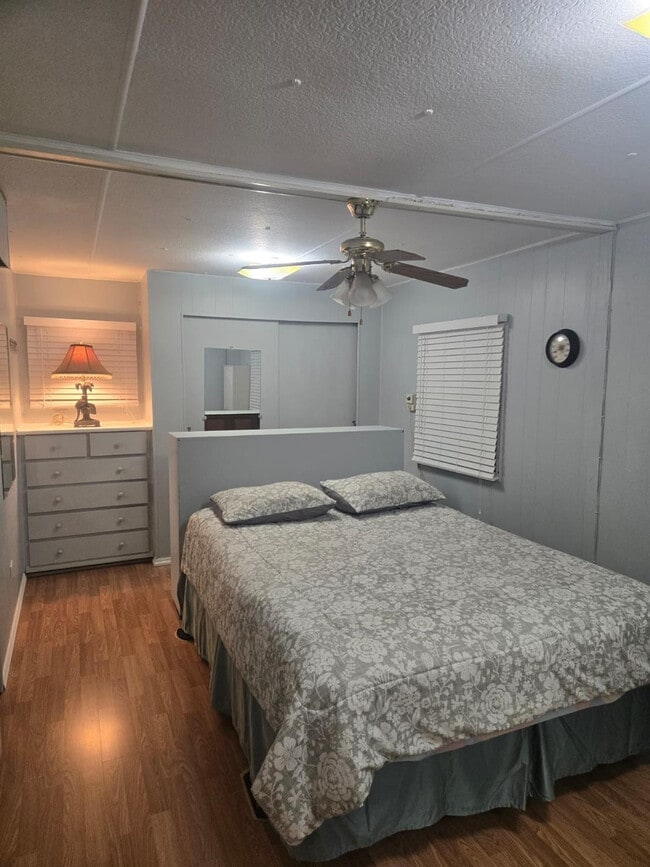 Building Photo - 2321 SW 87th Terrace