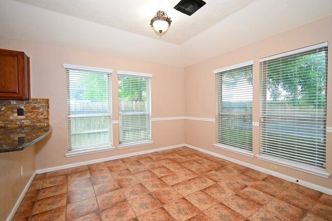 Building Photo - 16302 Ash Point Ln