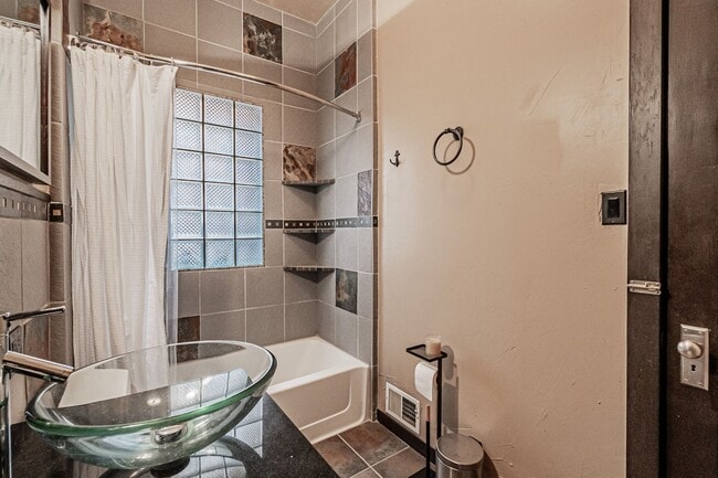 Building Photo - Charming 3BD, 2BA Wash Park Home with 2-Car Garage