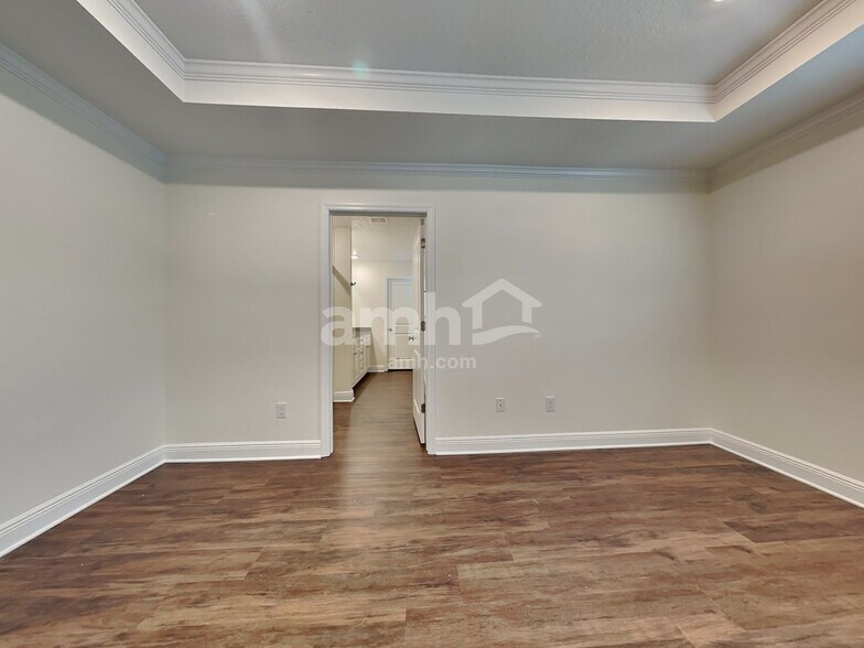 Building Photo - 27333 St Andrews Ave