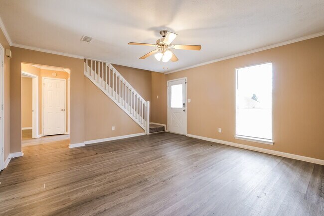 Building Photo - 11010 Highridge Ct