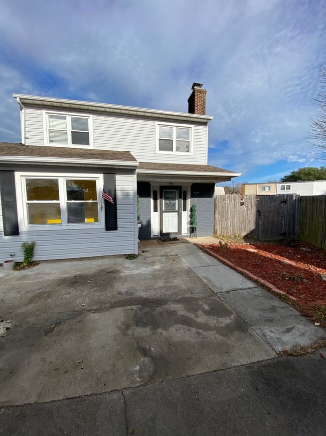 Building Photo - Charming 3 Bedroom Home in Virginia Beach ...