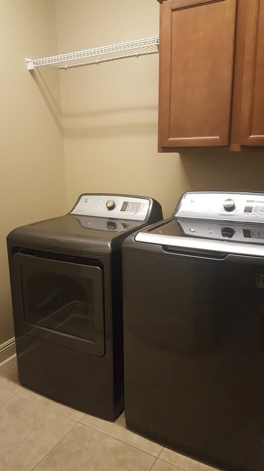 Building Photo - 502 Doloria Dr