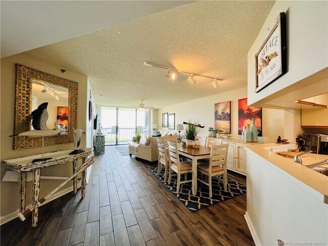 Building Photo - 8880 S Ocean Dr