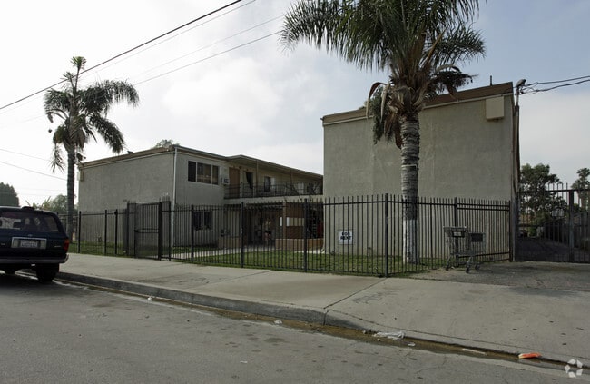 Primary Photo - 1239 W 14th St