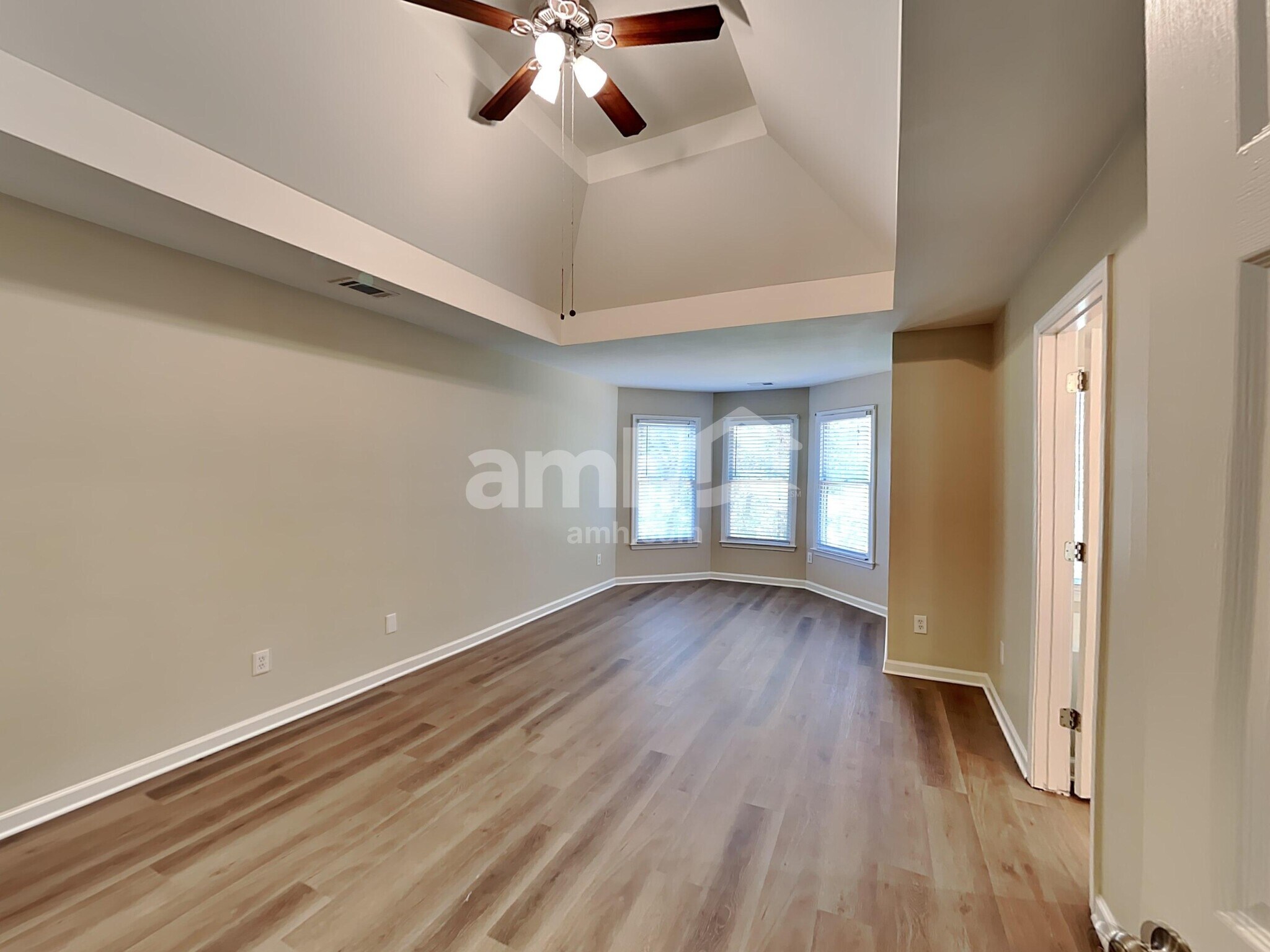 Building Photo - 513 Autumn Walk