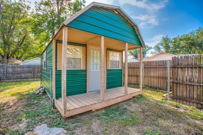 Building Photo - 2713 Canyon Creek Dr