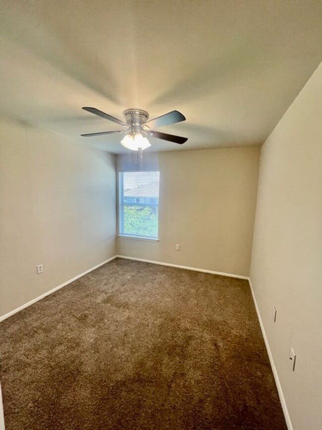 Building Photo - 1500 Lake Shore Dr