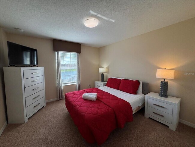 Building Photo - 3075 Beach Palm Ave