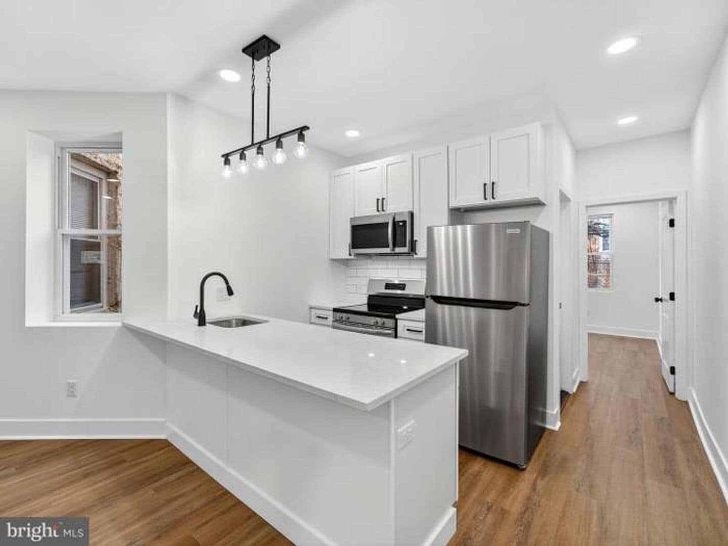 Building Photo - 5859 Delancey St
