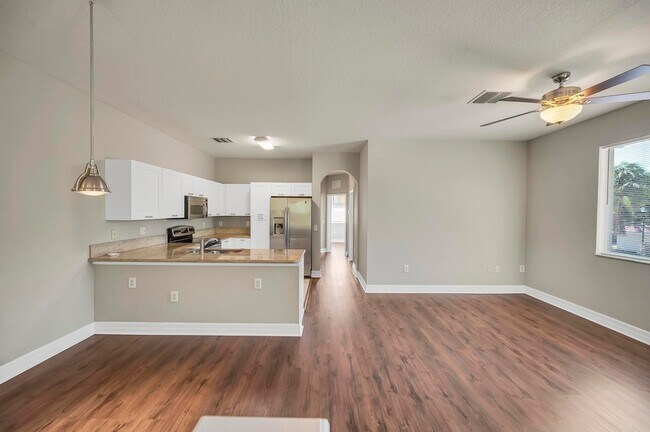 Building Photo - 40 SE Sedona Cir