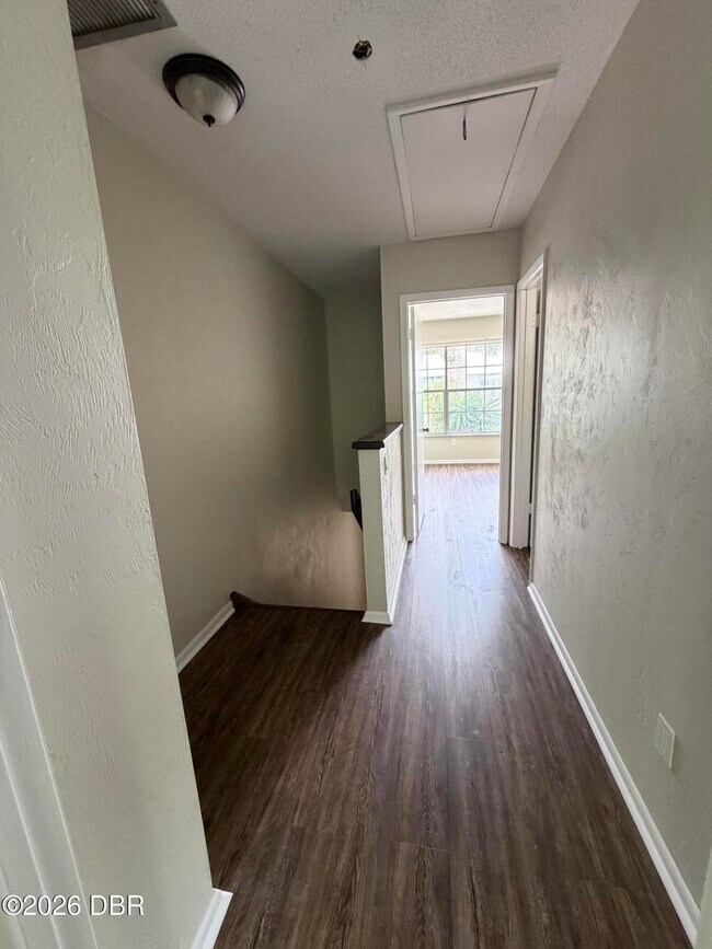 Building Photo - 175 Yorktowne Dr