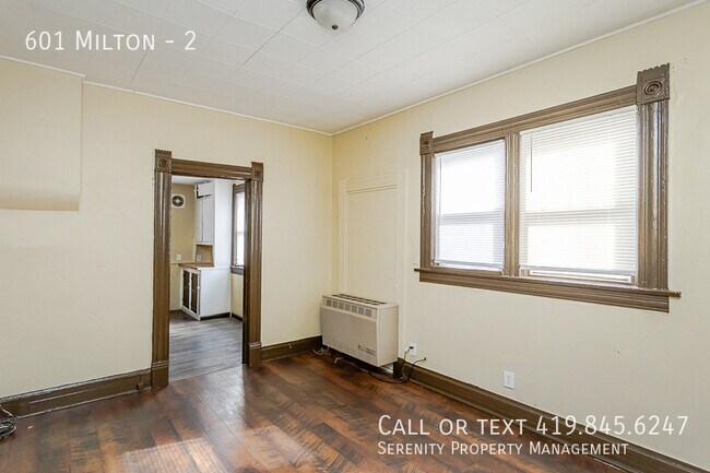 Building Photo - 601 Milton St