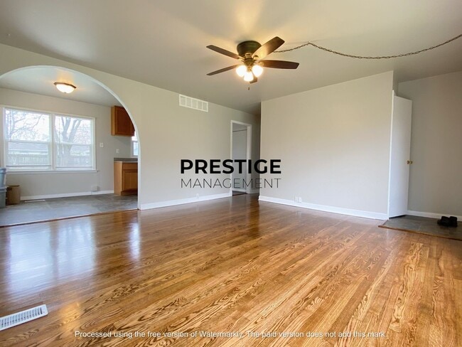 Building Photo - 3 Bedroom Home In Portage