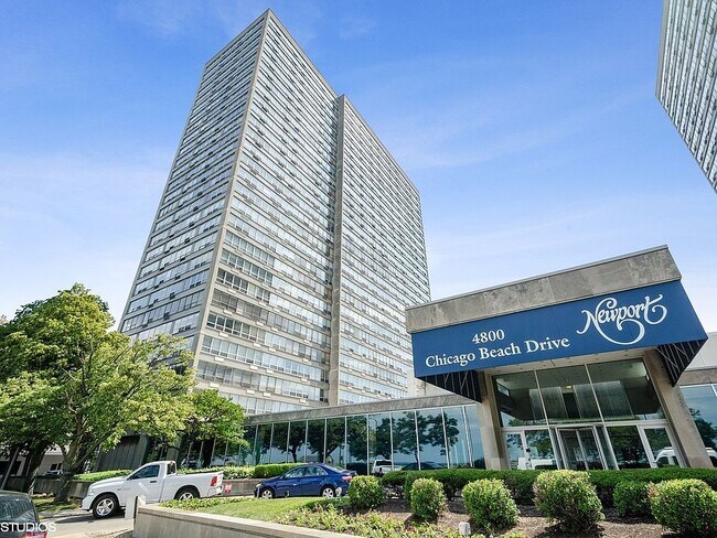 Primary Photo - 4800 S Chicago Beach Dr