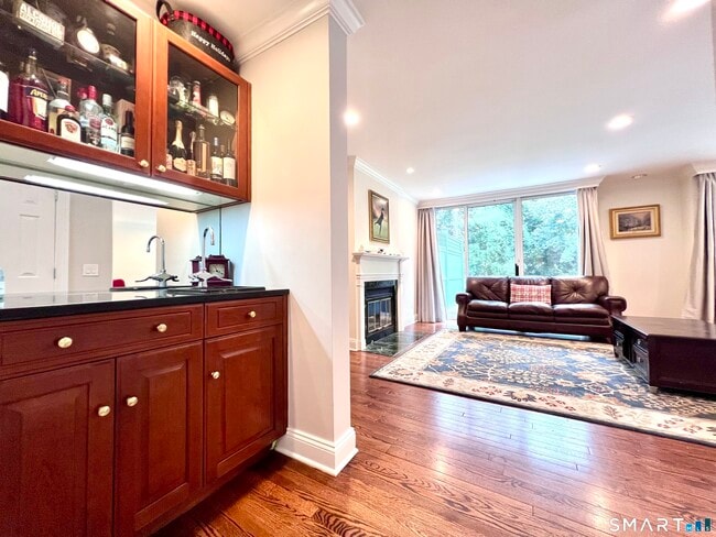 Building Photo - 32 Regents Pk