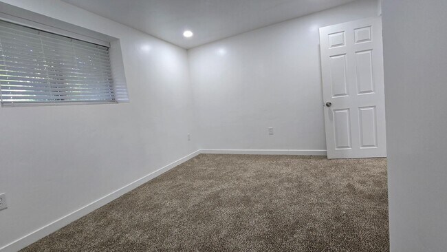 Building Photo - 1516 W 7470 S