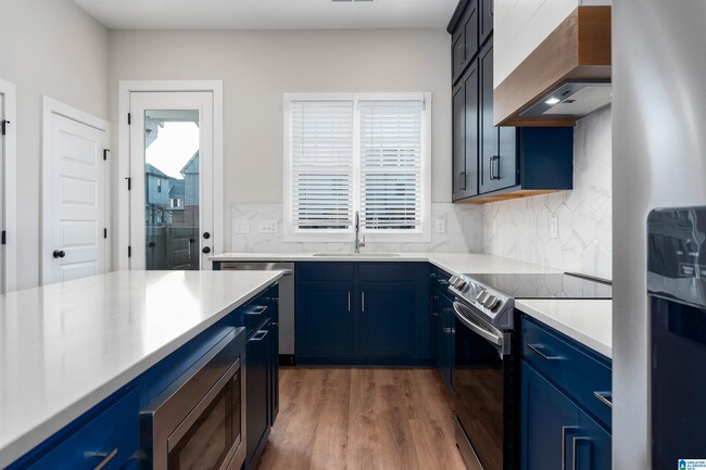 Building Photo - 1195 Windsor Sq