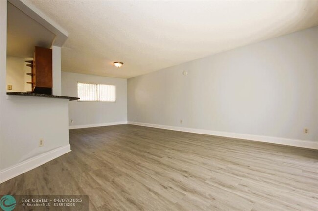Building Photo - 3457 NW 44th St