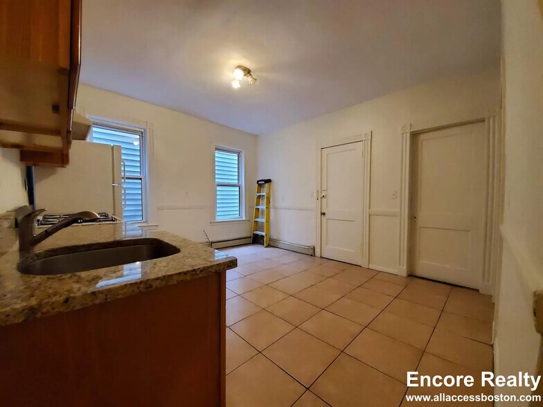 Building Photo - 9 Fulkerson St