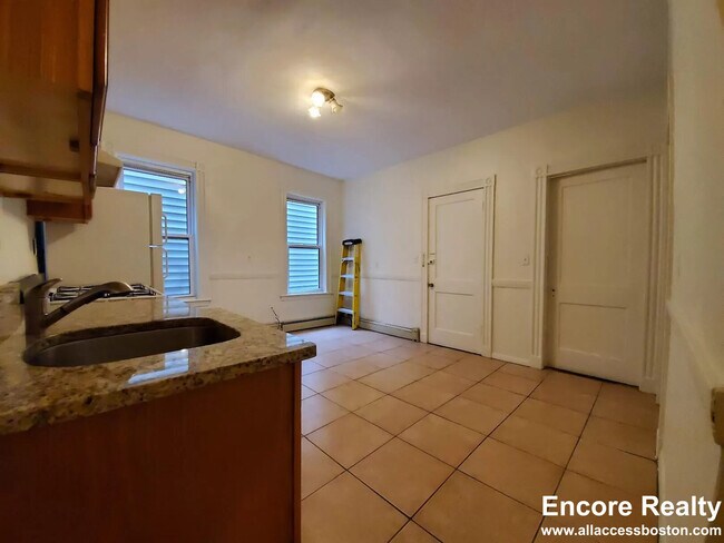 Building Photo - 9 Fulkerson St