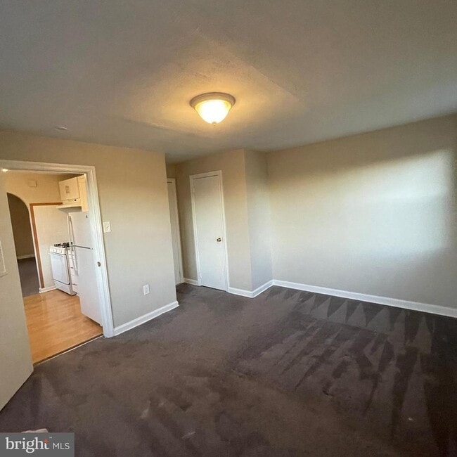 Building Photo - 1126 Faunce St