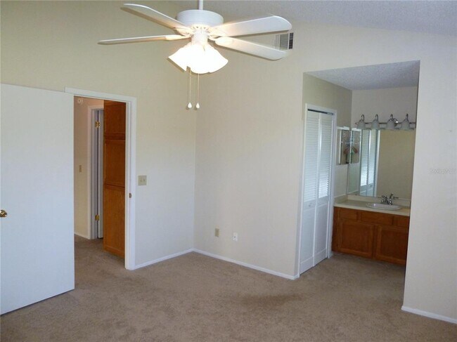Building Photo - 2872 Wareham Ct