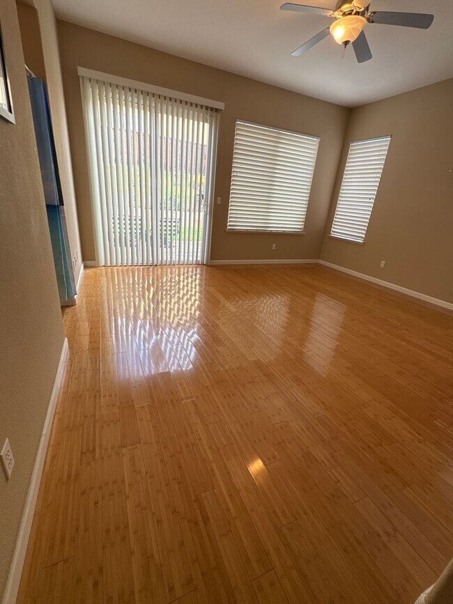 Building Photo - AVAILABLE! OPEN HOUSE FRIDAY 3/20/26 from 5:00-6:00 pm