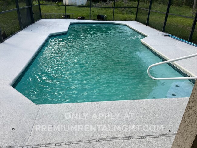 Building Photo - Welcome to Your Ideal Rental Retreat!