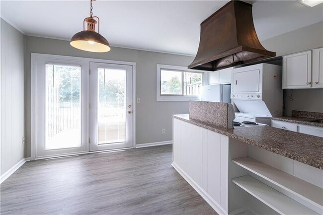 Building Photo - 3071 Colonial Way