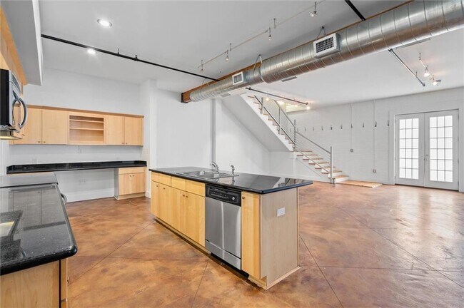 Building Photo - 412 Dauphin St