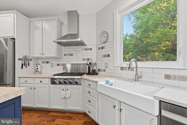 Building Photo - 47791 Macgill Ct