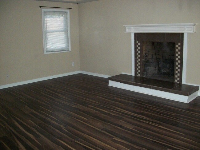 Building Photo - 1558 ANDERSON