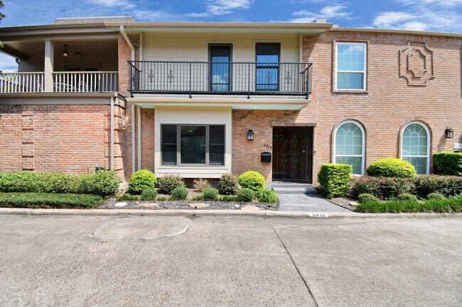 Building Photo - 9632 Bayou Brook St